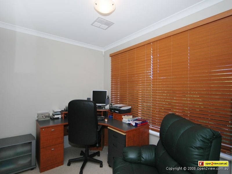 33 Kings Way, Madeley WA 6065