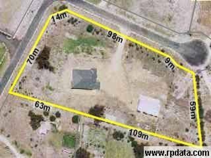 2 Bronzewing Grove, Mariginiup WA 6065
