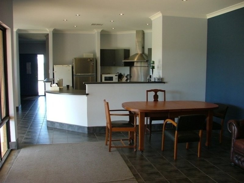 2 Bronzewing Grove, Mariginiup WA 6065