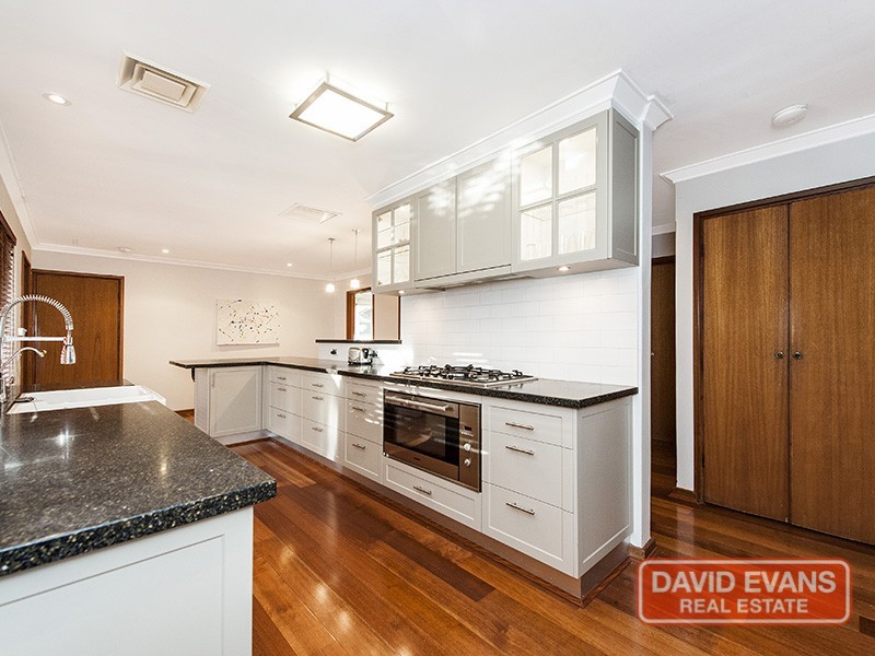 17 Benton Way, Warwick WA 6024