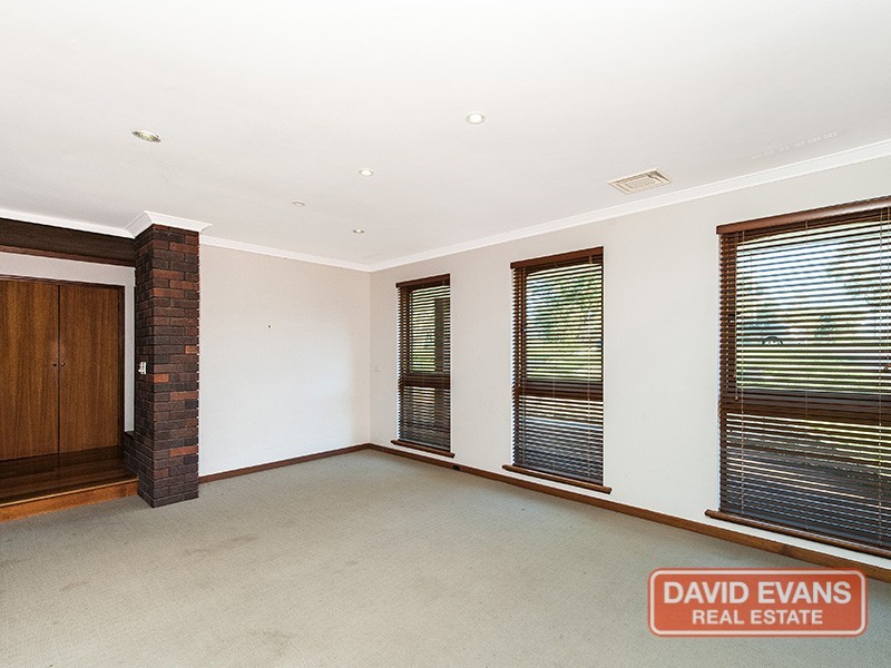 17 Benton Way, Warwick WA 6024