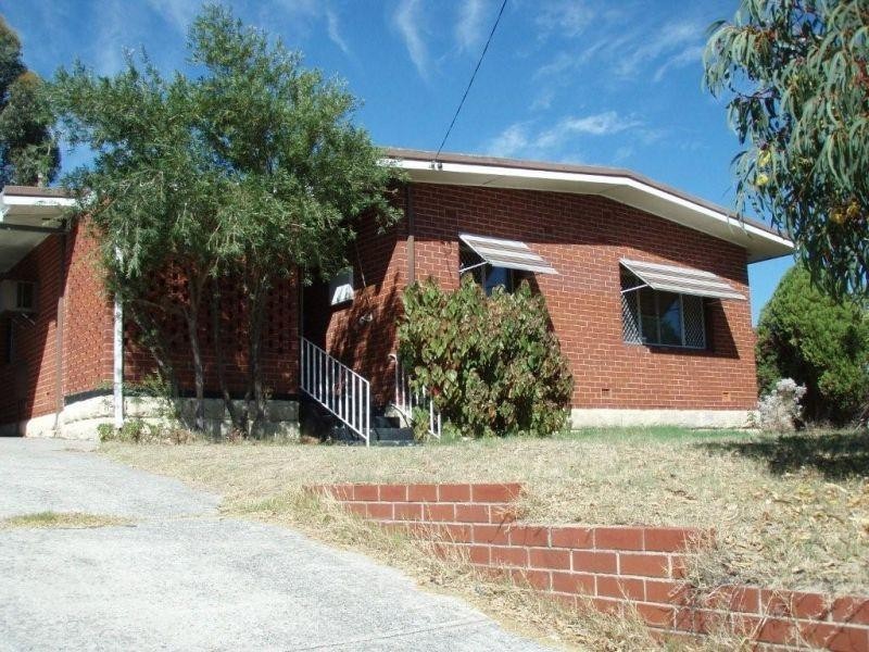 16 Girrawheen Avenue, Girrawheen WA 6064