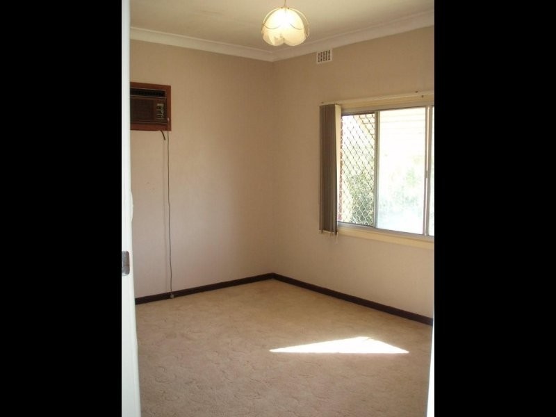 16 Girrawheen Avenue, Girrawheen WA 6064