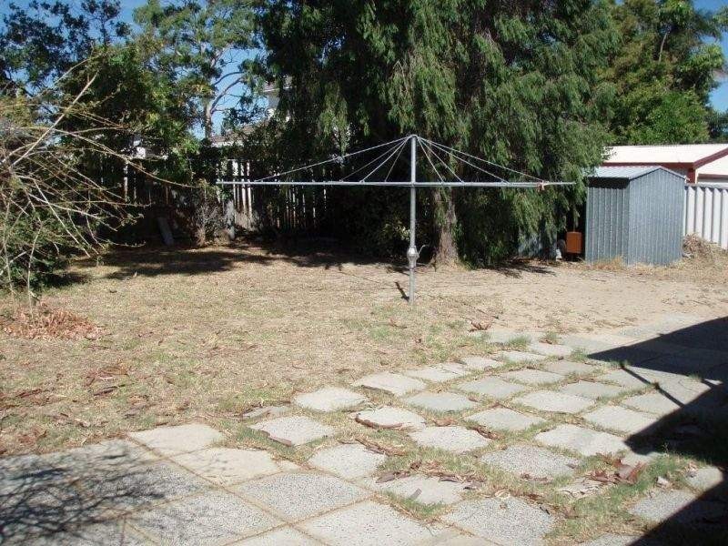 16 Girrawheen Avenue, Girrawheen WA 6064