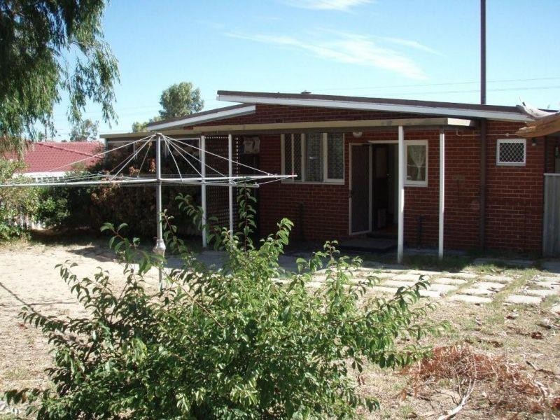 16 Girrawheen Avenue, Girrawheen WA 6064