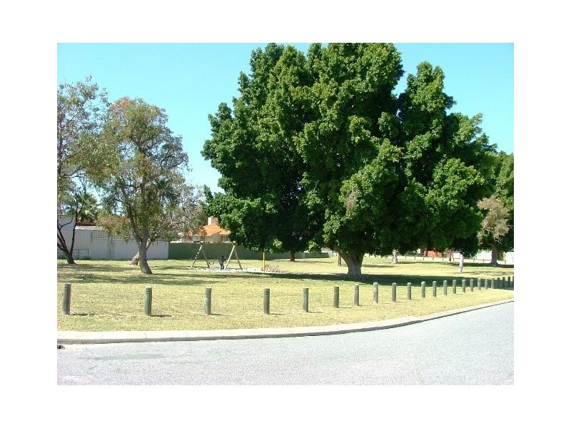 42 Stedham Way, Balga WA 6061