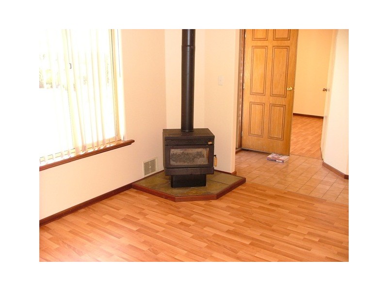 15 Windarra Heights, Marangaroo WA 6064