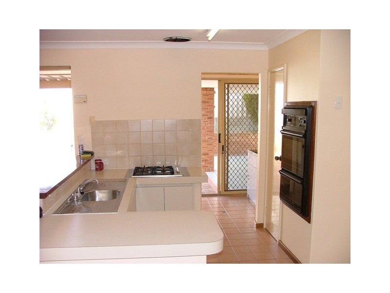 15 Windarra Heights, Marangaroo WA 6064