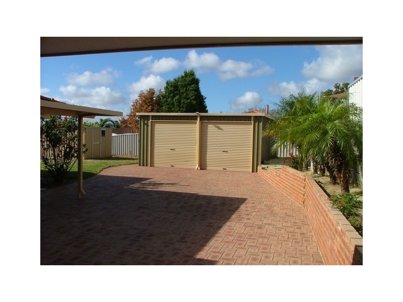 15 Windarra Heights, Marangaroo WA 6064