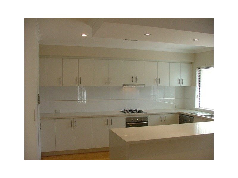 2/335 Coode Street, Dianella WA 6059