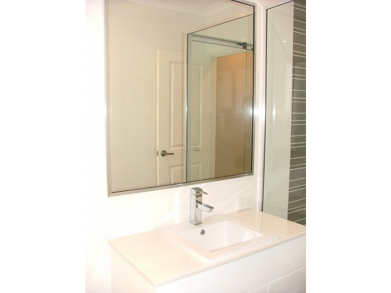 2/335 Coode Street, Dianella WA 6059