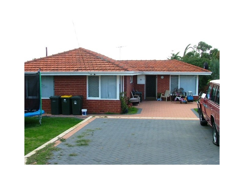 21 Roxwell Way, Girrawheen WA 6064