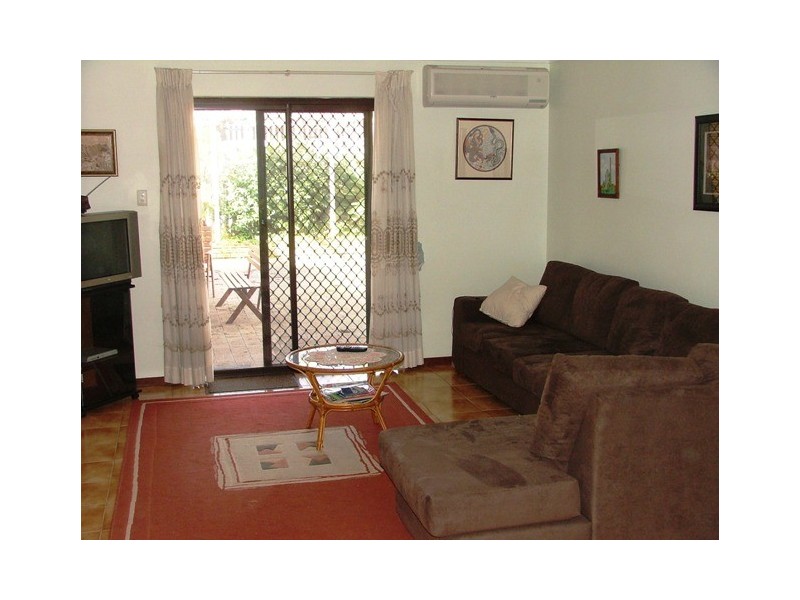 698 Beach Road, Hamersley WA 6022