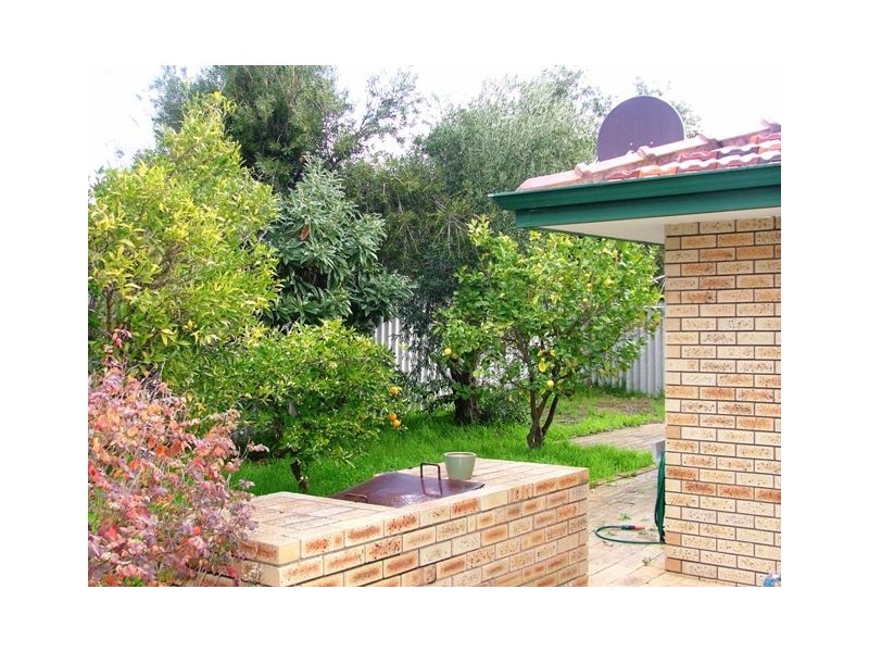 698 Beach Road, Hamersley WA 6022