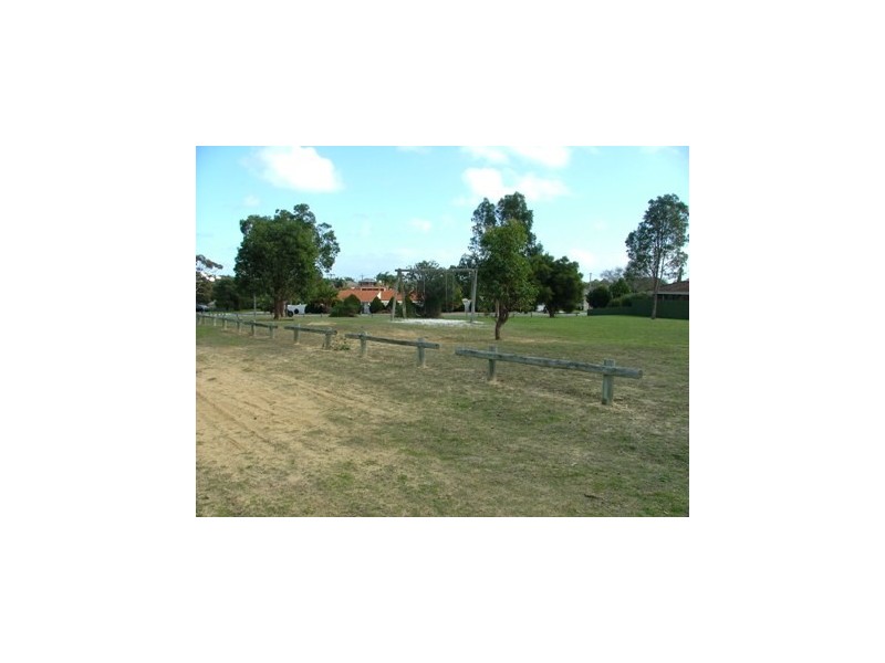 2 Farman Place, Hamersley WA 6022