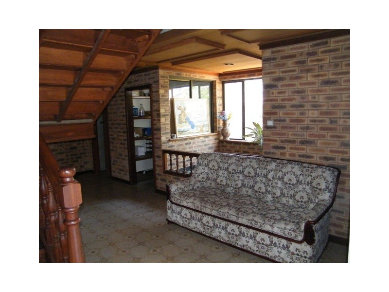 25 Capstone Way, Marangaroo WA 6064