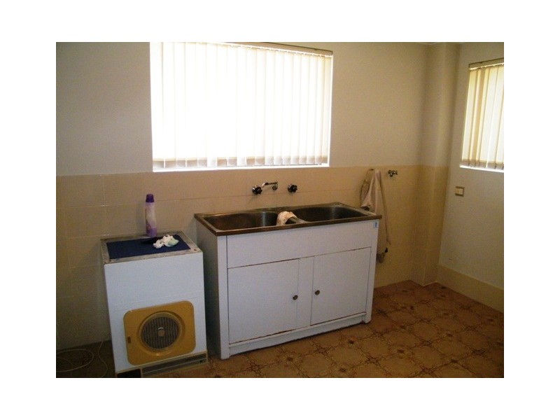 25 Capstone Way, Marangaroo WA 6064