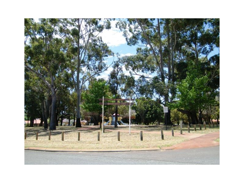 25 Capstone Way, Marangaroo WA 6064