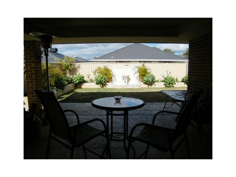 14 Indiana Way, Hocking WA 6065