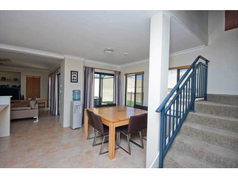 8 Milano Avenue, Stirling WA 6021