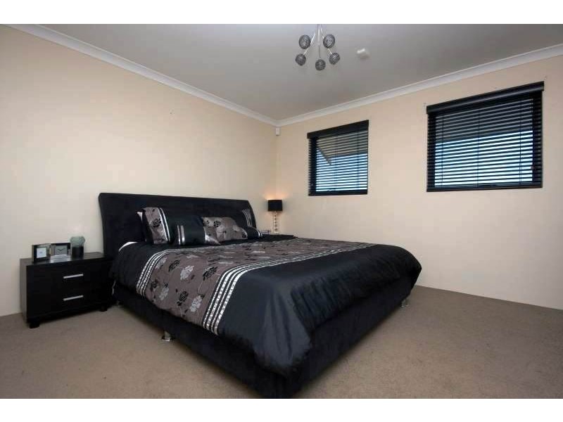 8 Milano Avenue, Stirling WA 6021