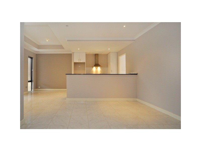 13A Roberts Bridge Road, Nollamara WA 6061