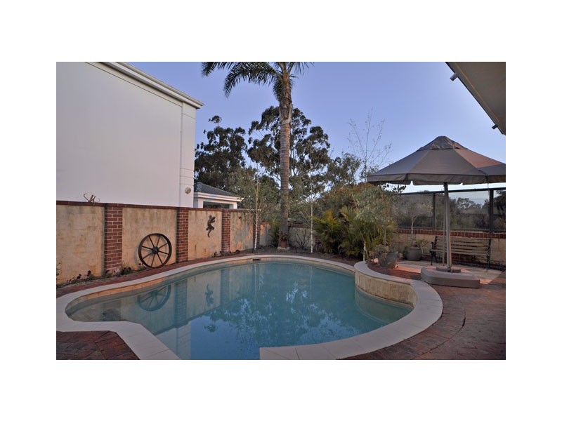 32 Ash Grove, Duncraig WA 6023