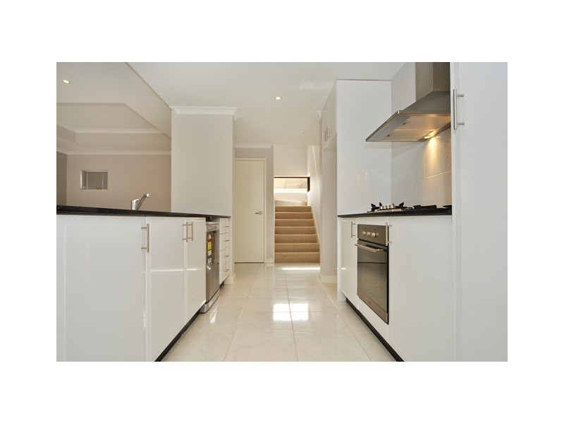 13B Roberts Bridge Road, Nollamara WA 6061
