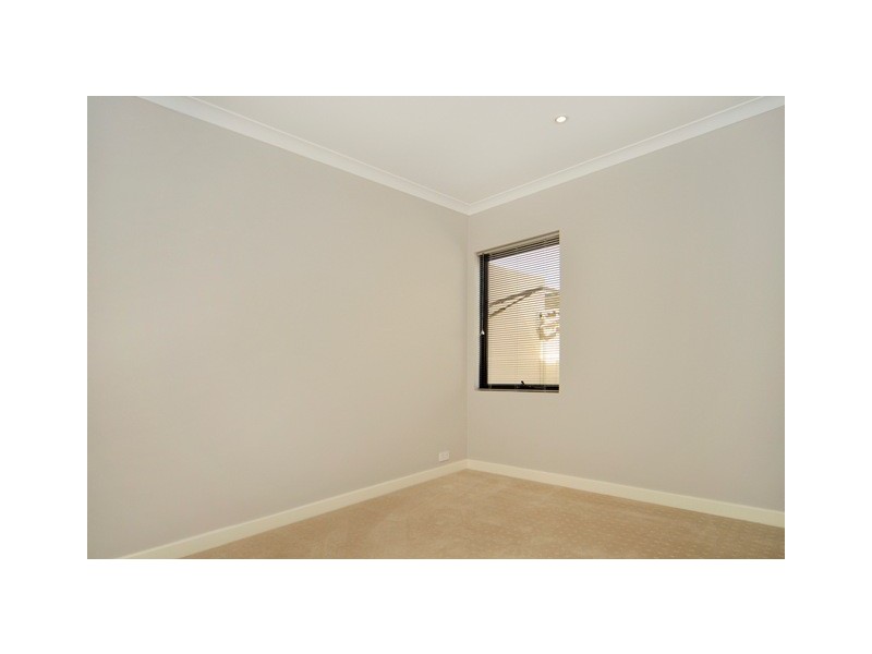 13B Roberts Bridge Road, Nollamara WA 6061