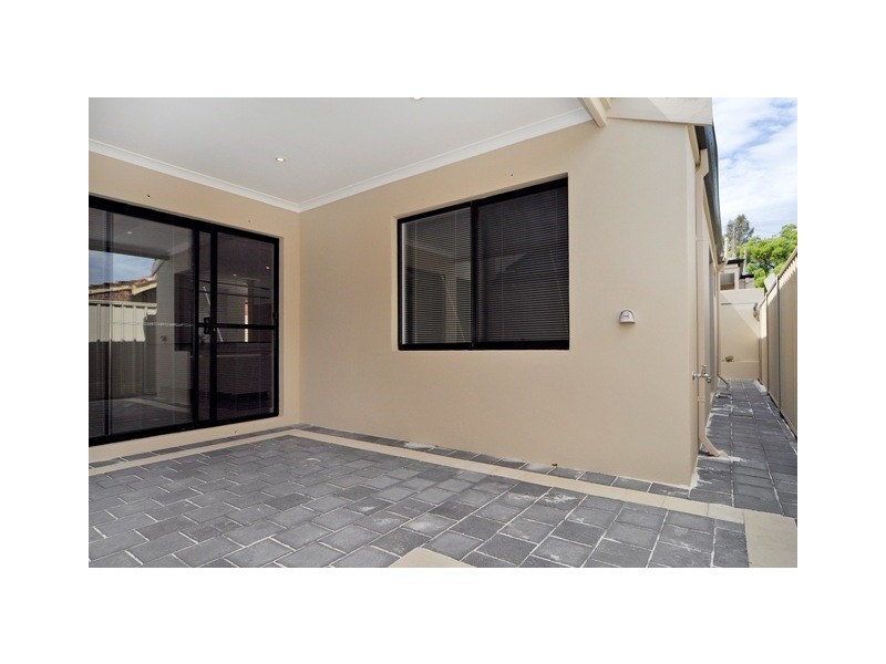 13B Roberts Bridge Road, Nollamara WA 6061