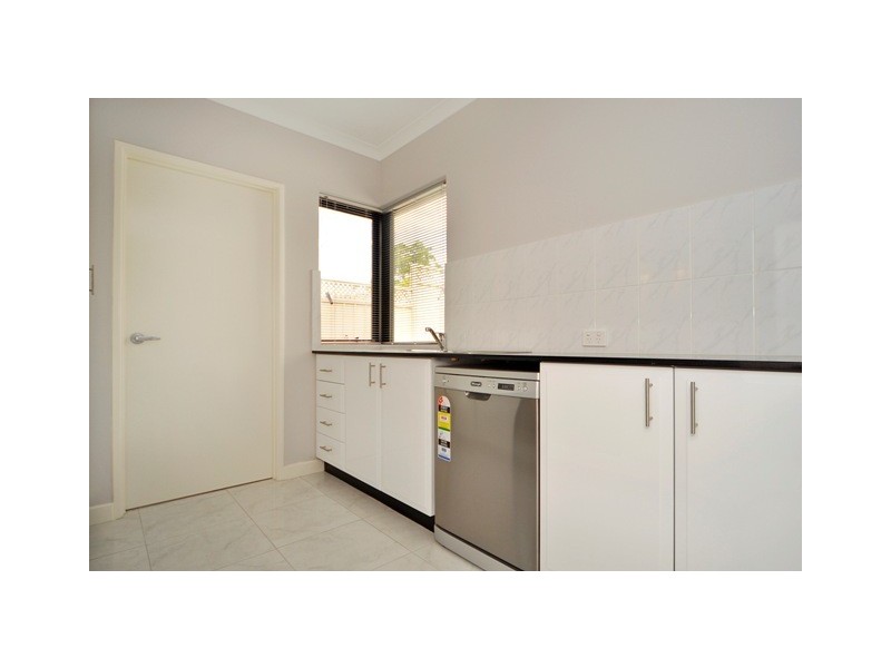 13C Roberts Bridge Road, Nollamara WA 6061