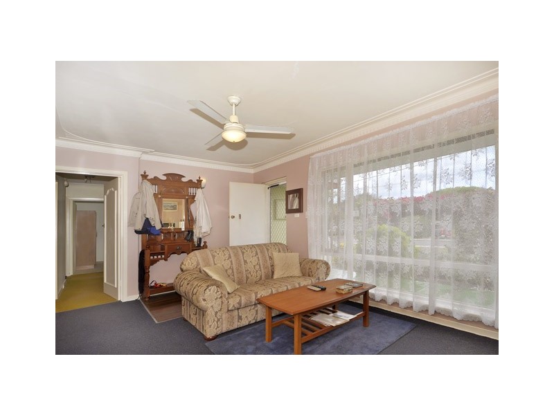 40 Adderley Street, Mount Claremont WA 6010