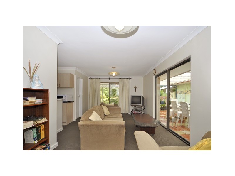 40 Adderley Street, Mount Claremont WA 6010
