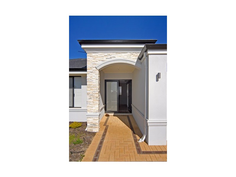 8 Fairywren Trail, Beeliar WA 6164