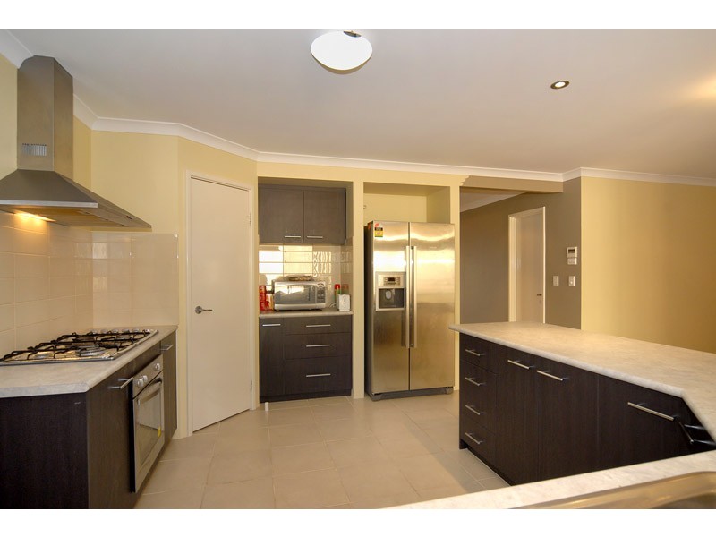 8 Fairywren Trail, Beeliar WA 6164