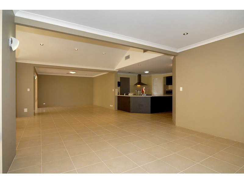 8 Fairywren Trail, Beeliar WA 6164