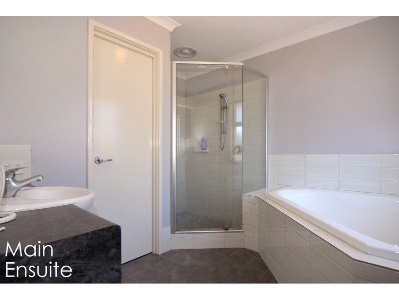 8 Fairywren Trail, Beeliar WA 6164