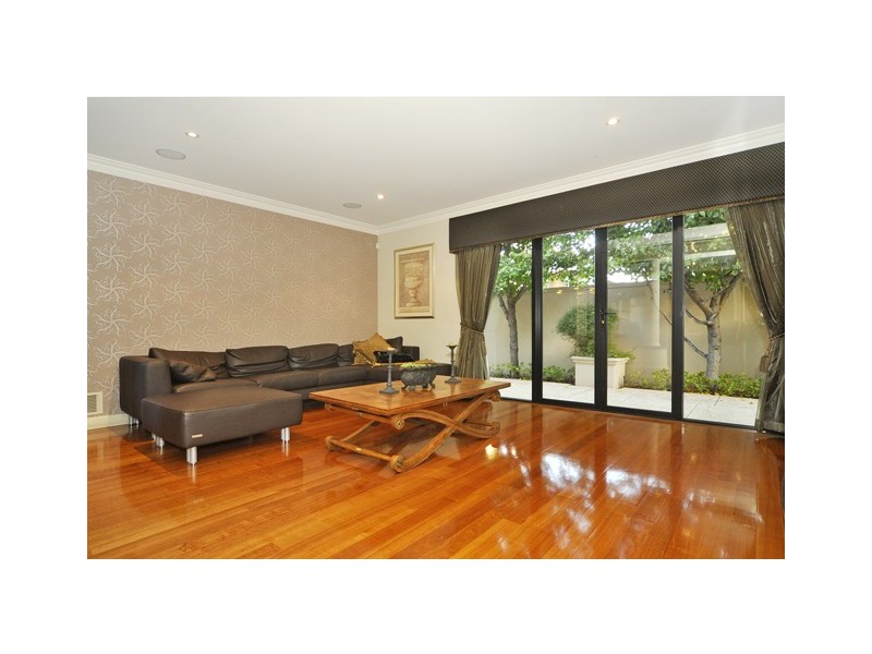 11 Plumosa Mews, Duncraig WA 6023