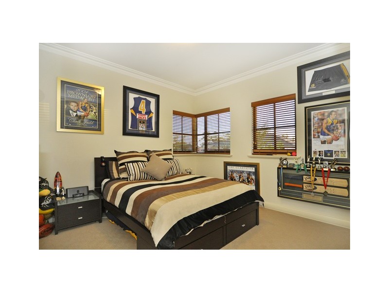 11 Plumosa Mews, Duncraig WA 6023