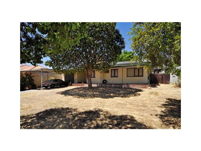 6 Poynings Street, Westminster WA 6061