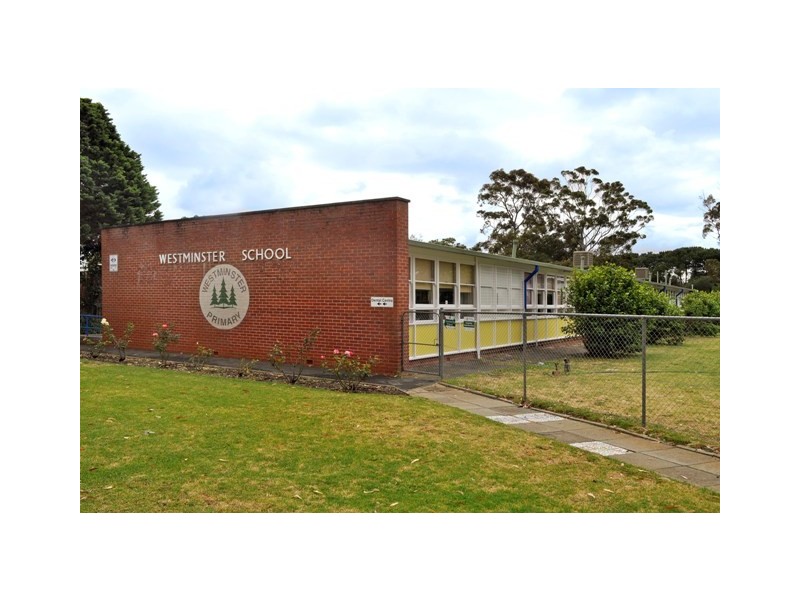 6 Poynings Street, Westminster WA 6061