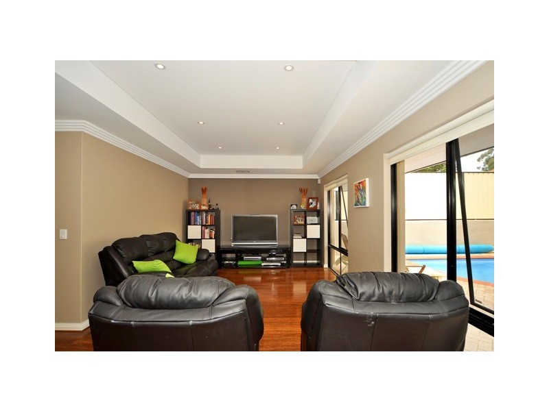 4 Gerda Court, Greenwood WA 6024