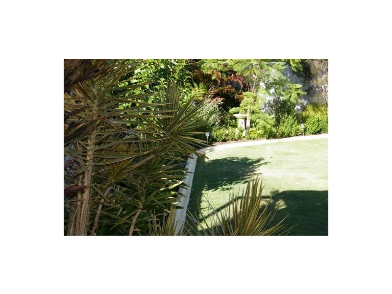 24B Connell Way, Girrawheen WA 6064