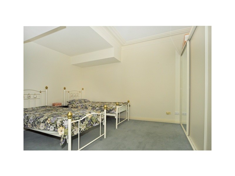 27 Ash Grove, Duncraig WA 6023