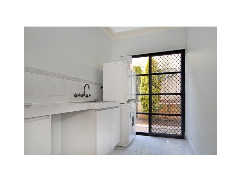 27 Ash Grove, Duncraig WA 6023