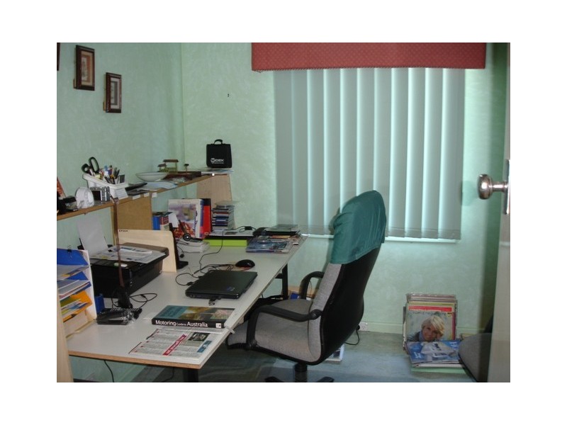 9 Eartham Place, Westminster WA 6061