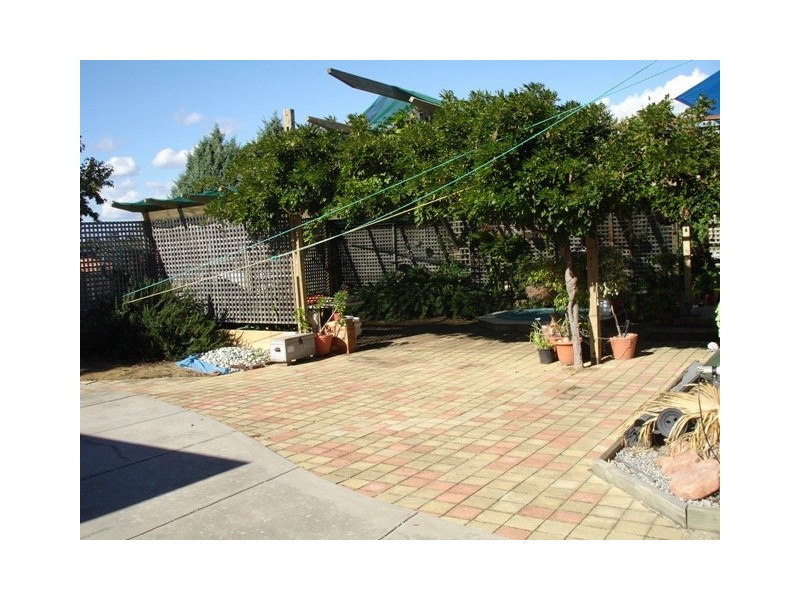 9 Eartham Place, Westminster WA 6061