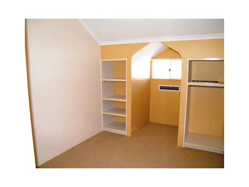 13 Burns Street, Cloverdale WA 6105
