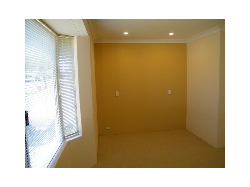 13 Burns Street, Cloverdale WA 6105