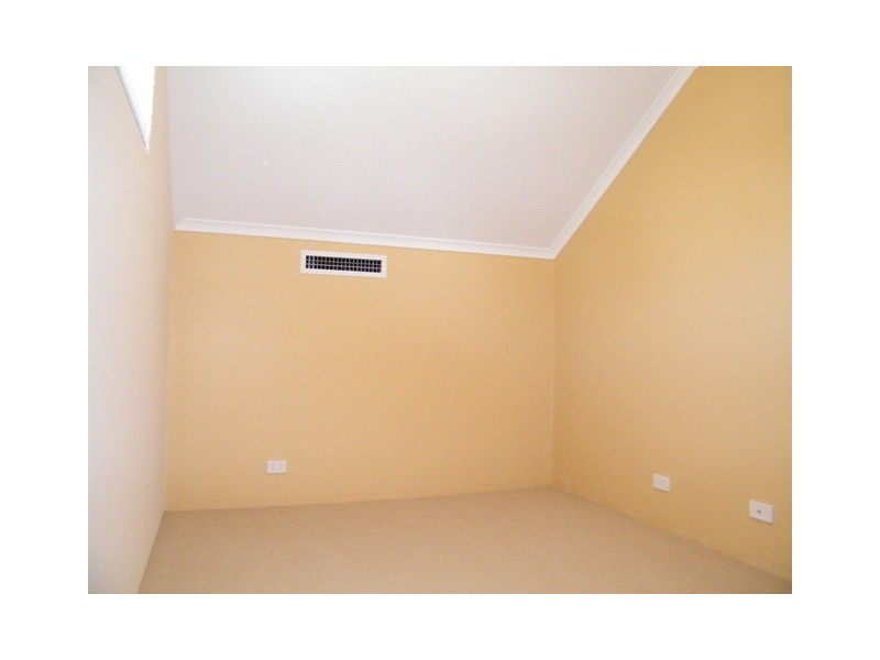 13 Burns Street, Cloverdale WA 6105